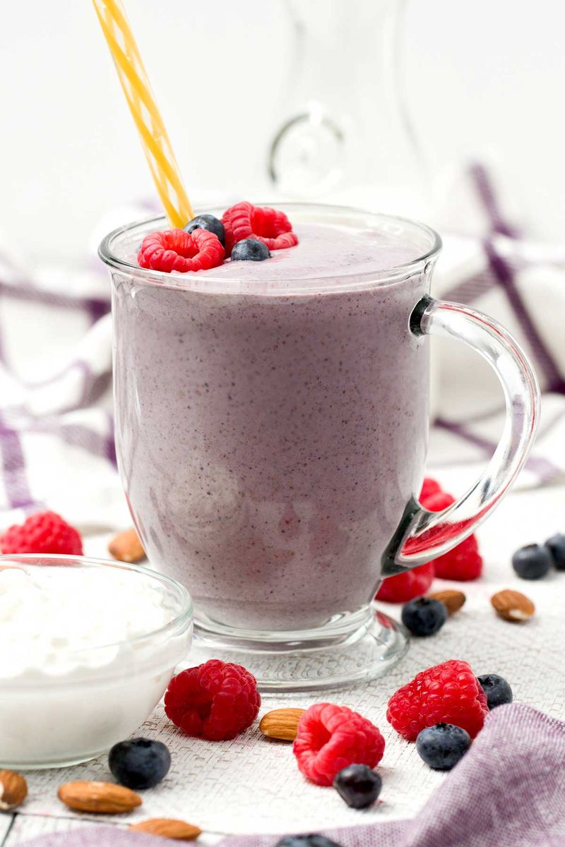 Cottage Cheese & Berries Smoothie