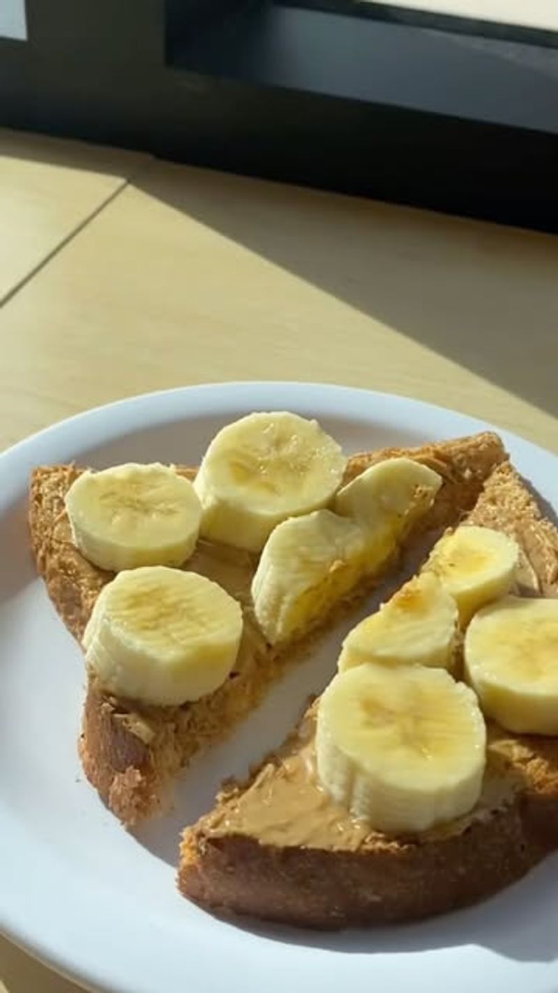 Bananas with Peanut Butter