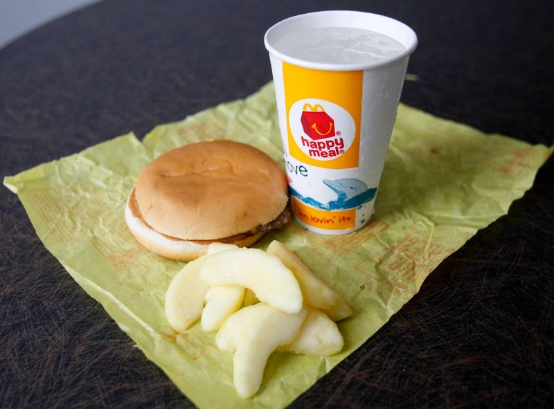Cheeseburger And Side Of Apple Slices
