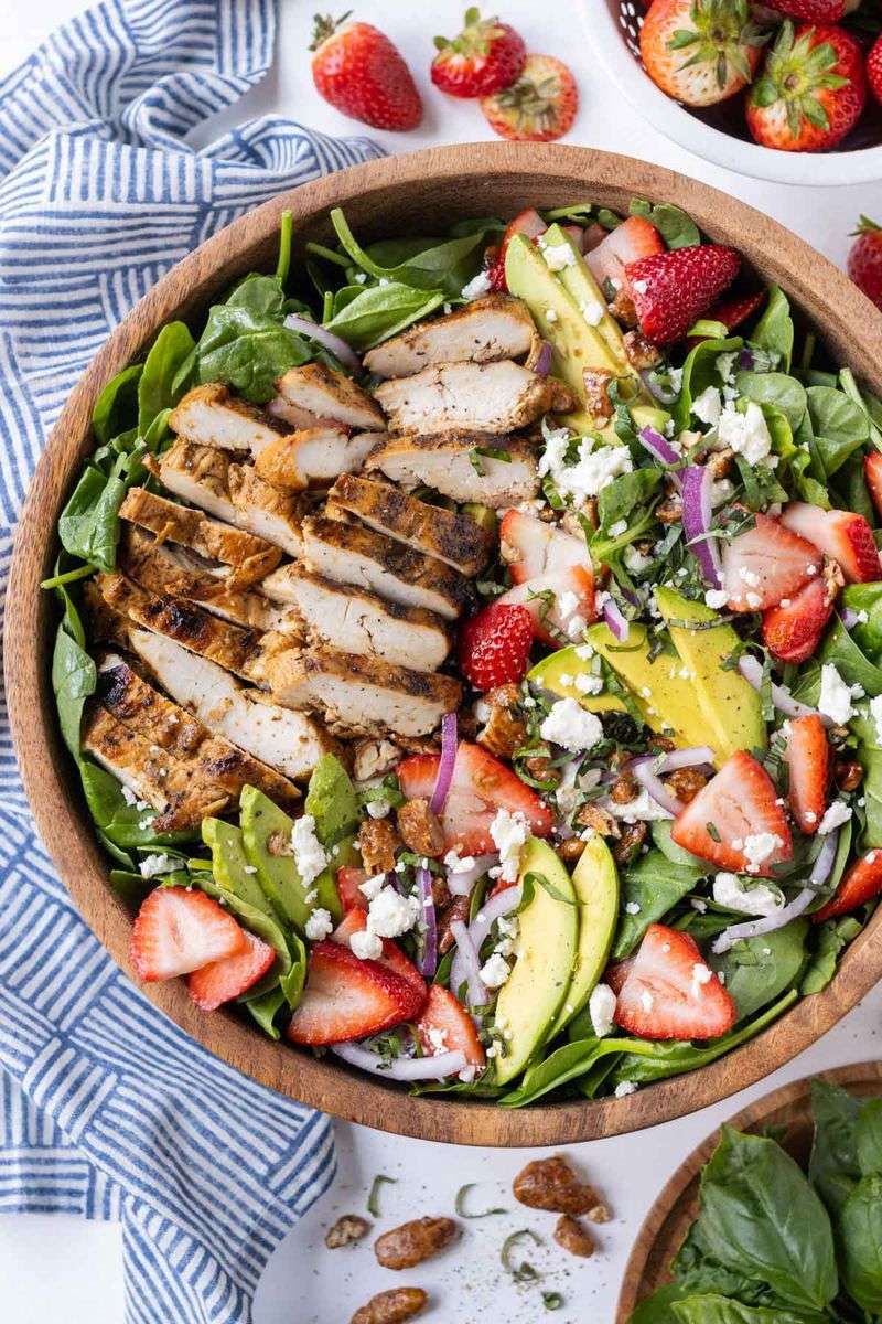 Spinach and Strawberry Salad with Grilled Chicken