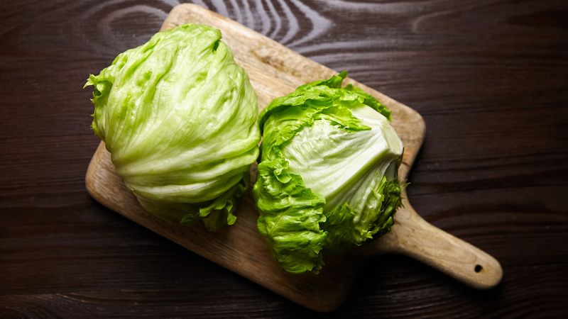 HYDRATING: Iceberg Lettuce