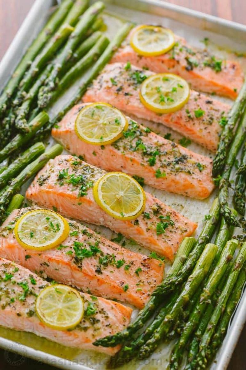 Garlic Butter Salmon and Asparagus