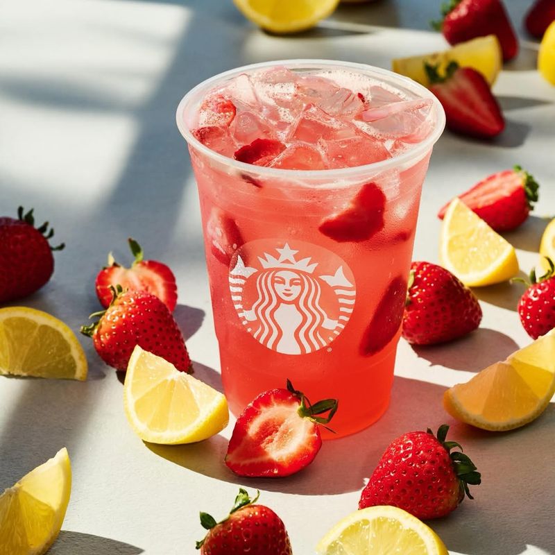 Strawberry Açaí Refresher (with Lemonade)