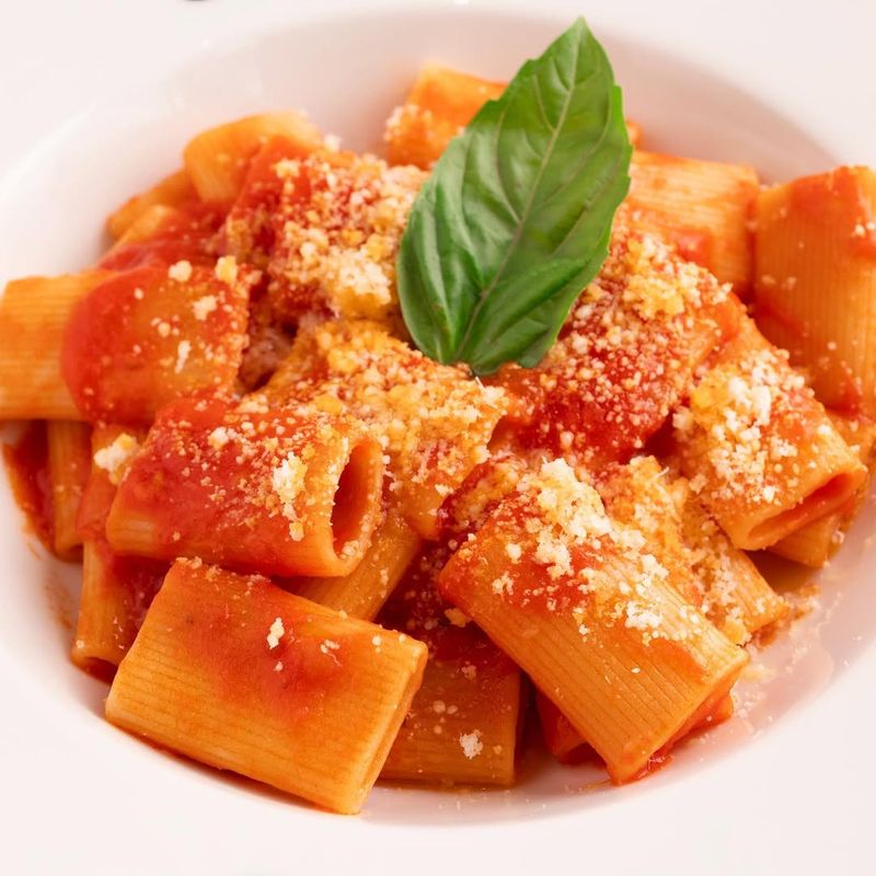 Pasta with Pomodoro Sauce