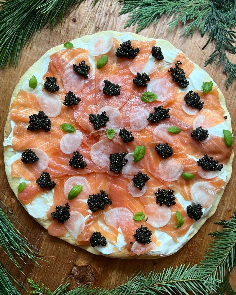 Caviar Pizza