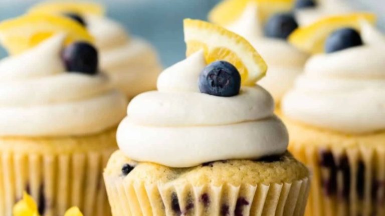 Lemon Blueberry Cupcakes That Taste Like Sunshine in Every Bite