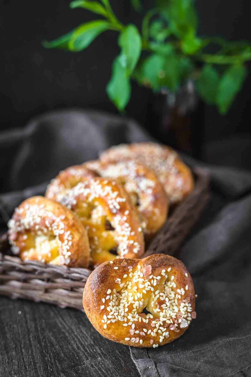 Almond Flour Pretzels