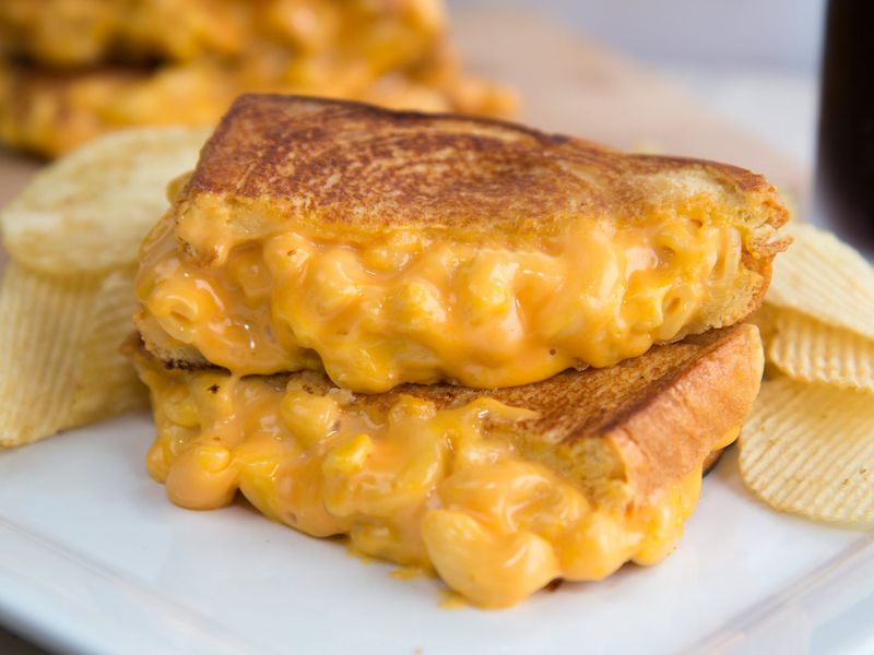 Mac and Cheese Grilled Cheese