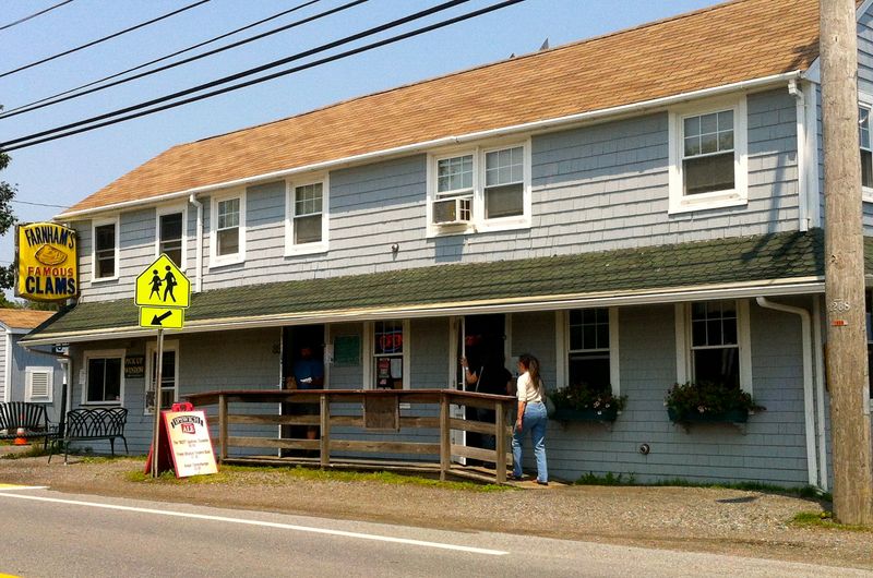 Massachusetts – J.T. Farnham’s Seafood & Grill, Essex