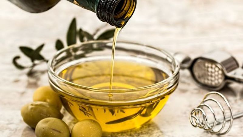 You Can’t Cook with Olive Oil Because of Its Low Smoke Point