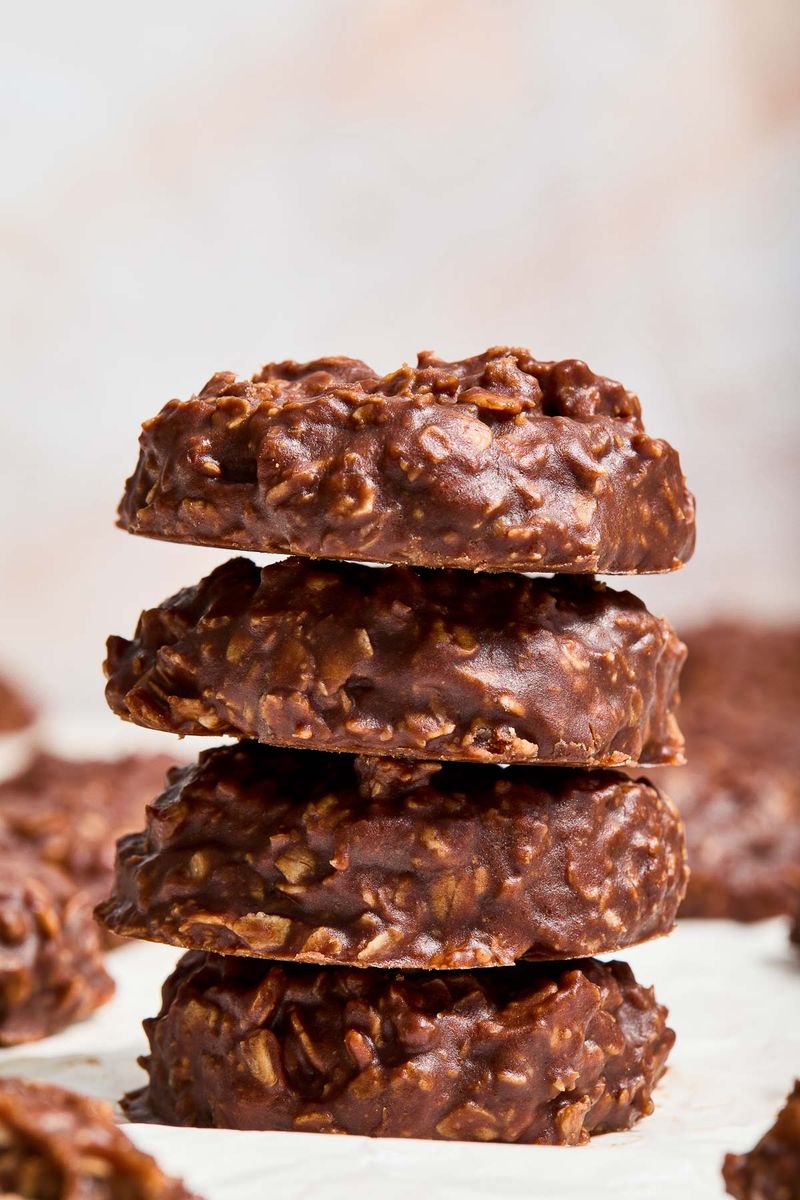 No-Bake: Chocolate-Peanut Butter Oatmeal Cookies