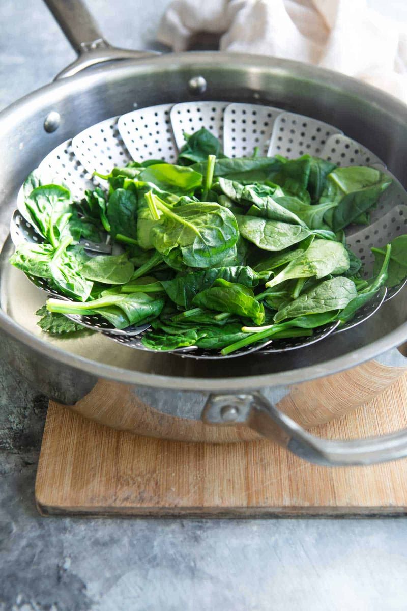 Letting Spinach Steam After Cooking
