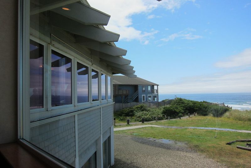Oregon – Georgie’s Beachside Grill, Newport
