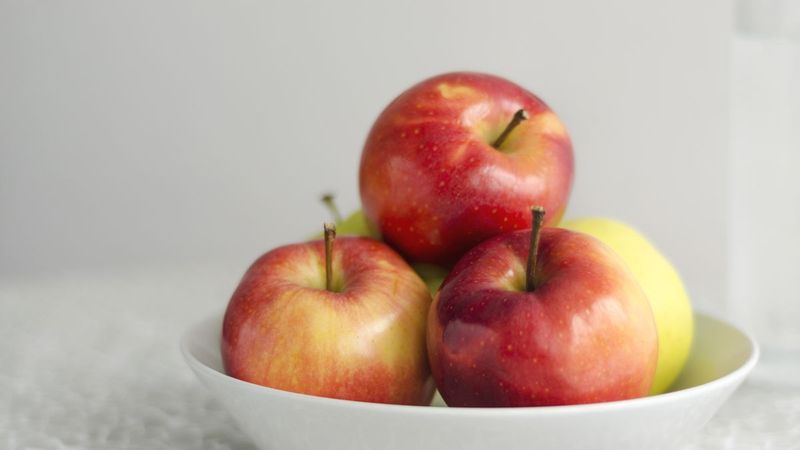 PICK: Apples
