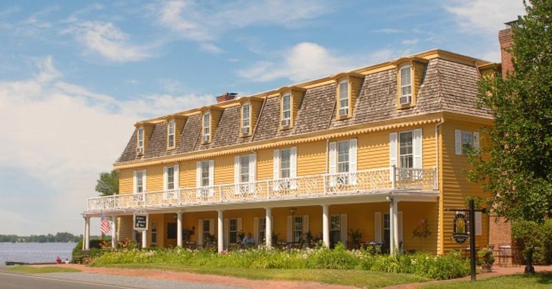 The Robert Morris Inn – Oxford, Maryland