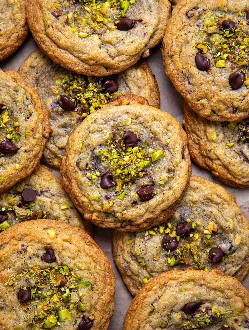 Pistachio Chocolate Chip Cookies