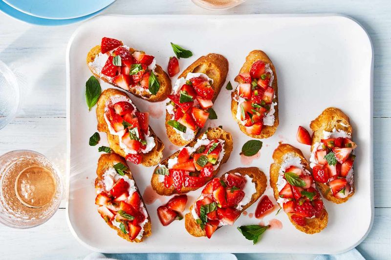 SAVORY: Strawberry Goat Cheese Crostini