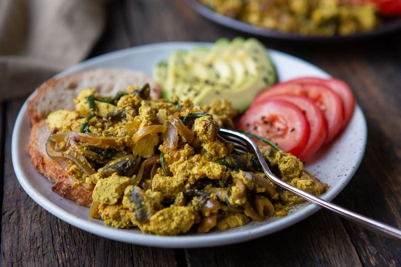 Tofu Scramble with Spinach and Mushrooms