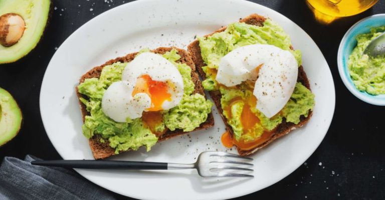 Say Goodbye to Boring Meals with These 11 Easy and Healthy Recipes