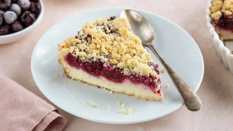 Seasonal: Mixed Berry Streusel Cheesecake