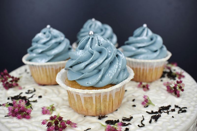Cupcakes: The Sandwich Method