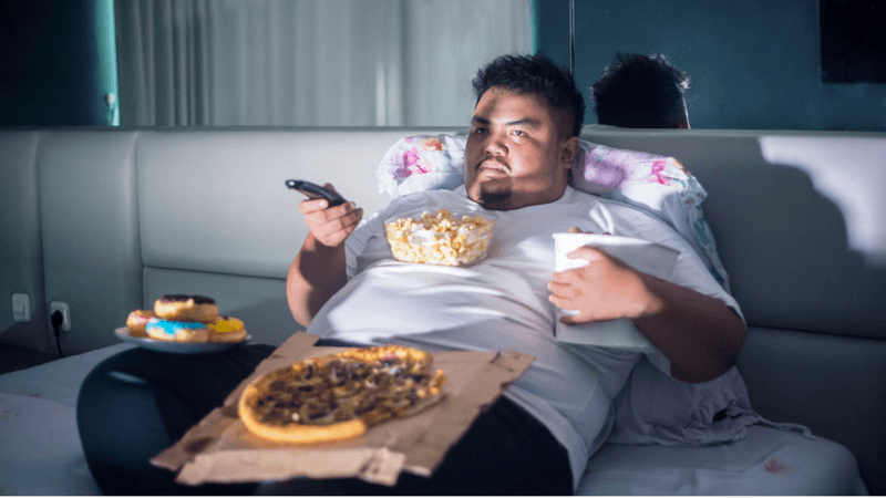 Eating Late At Night Causes Weight Gain
