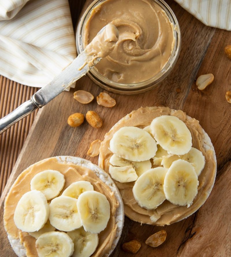 Rice Cakes with Nut Butter