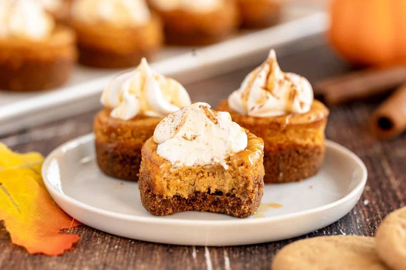 TWIST: Mini Pumpkin Cheesecakes