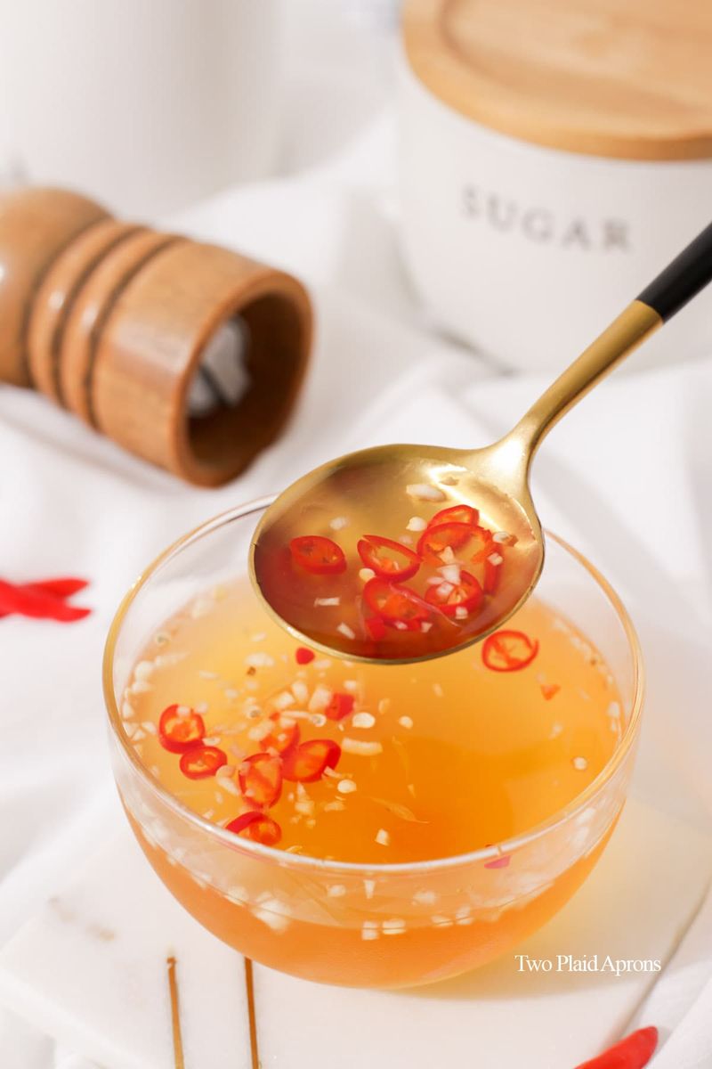 No traditional sauces