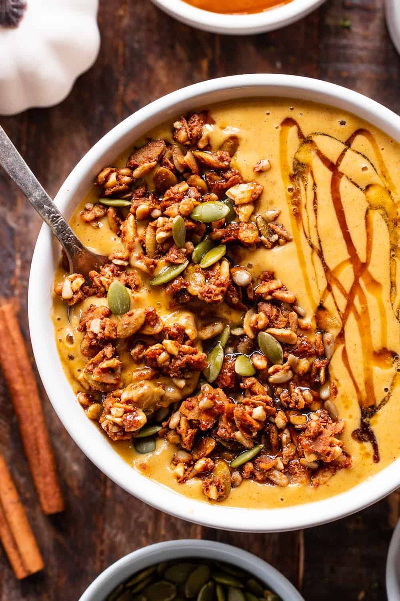 Pumpkin Spice Smoothie Bowl