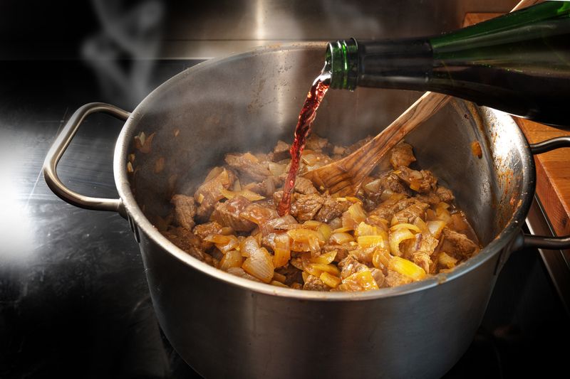 Alcohol Completely Cooks Off During Cooking