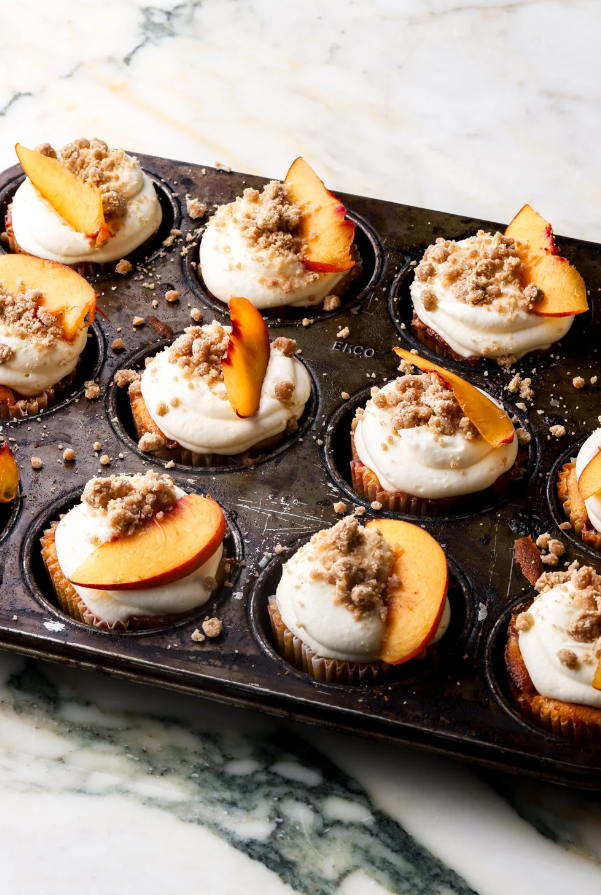 Peach Cobbler Cupcakes