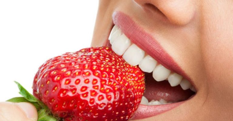 10 Dentist-Approved Foods for Healthy Teeth—And 5 That Undermine Your Smile
