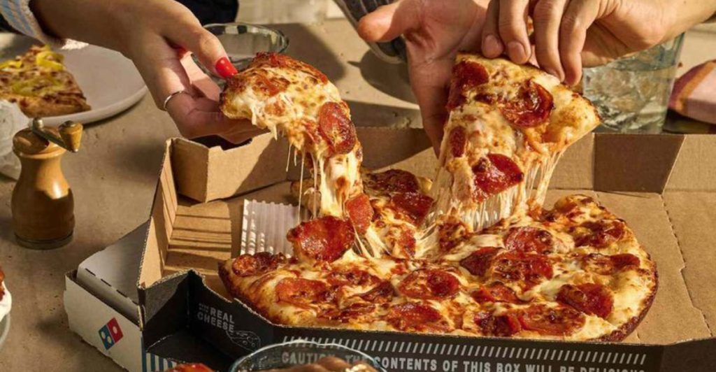 15 American Fast Foods That Tourists Love The Most