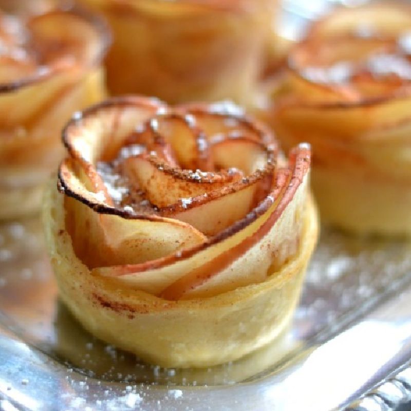 Apple Roses with Puff Pastry