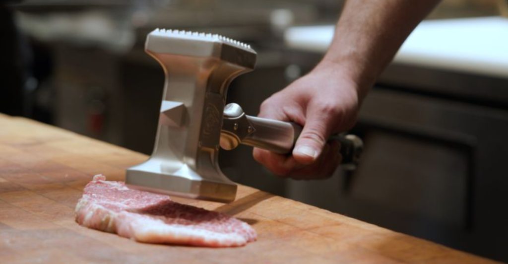 7 Genius Hacks That Make Even the Toughest Beef Fall Apart in Your Mouth
