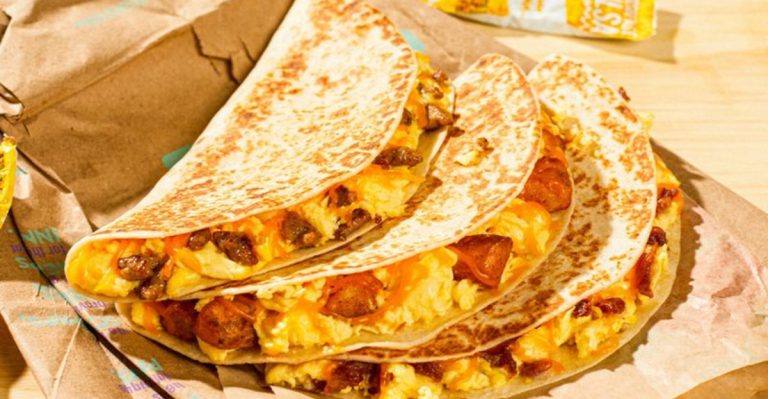 7 Overrated “Healthy” Breakfasts—And 8 Fast-Food Orders That Actually Fuel You
