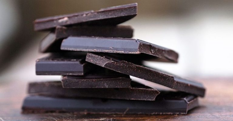 8 Unhealthy-Looking Snacks That Actually Help with Insulin Resistance