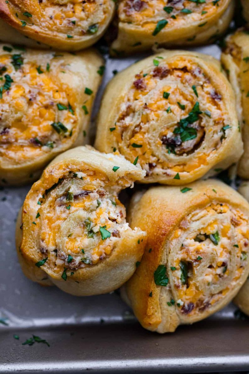 Baked Jalapeño Popper Roll-Ups