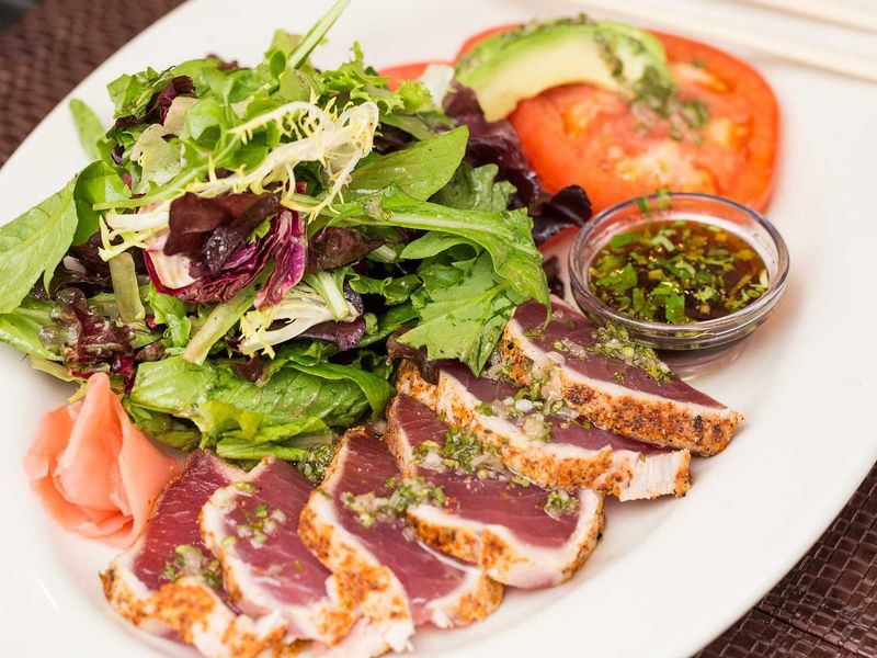 Seared Tuna Tataki Salad