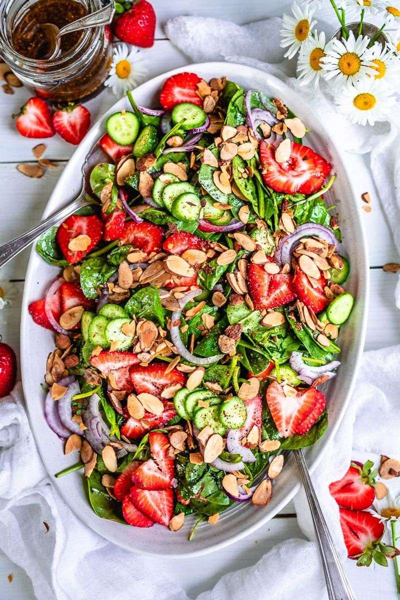 Strawberry Spinach Salad With Balsamic Glaze