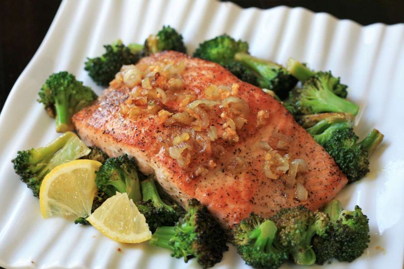Salmon with Steamed Broccoli