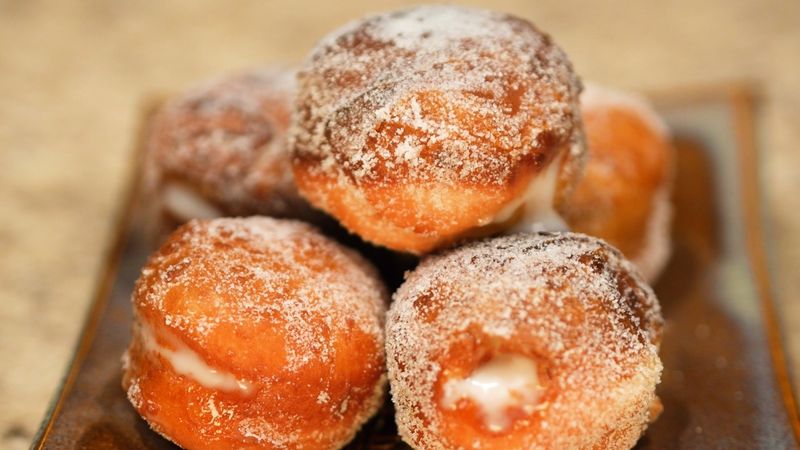 Malasadas (Hawaii/Portugal)