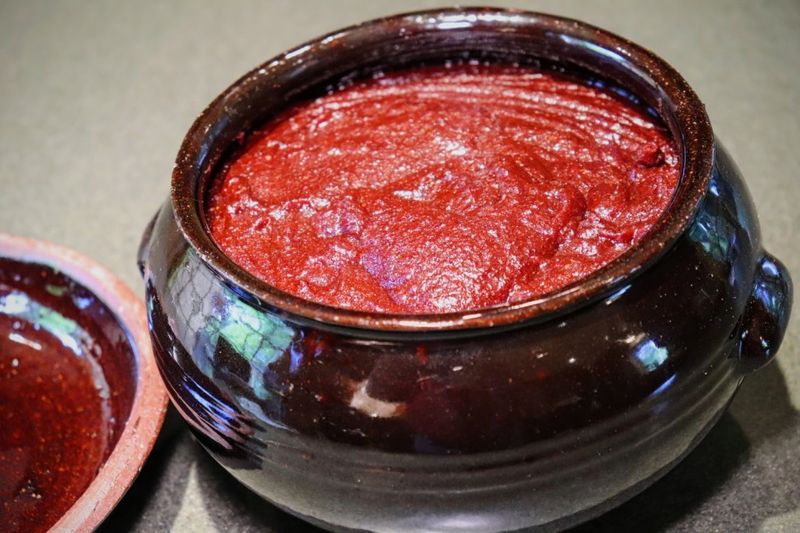 Fermented Hot Sauce: The Living Condiment With Depth