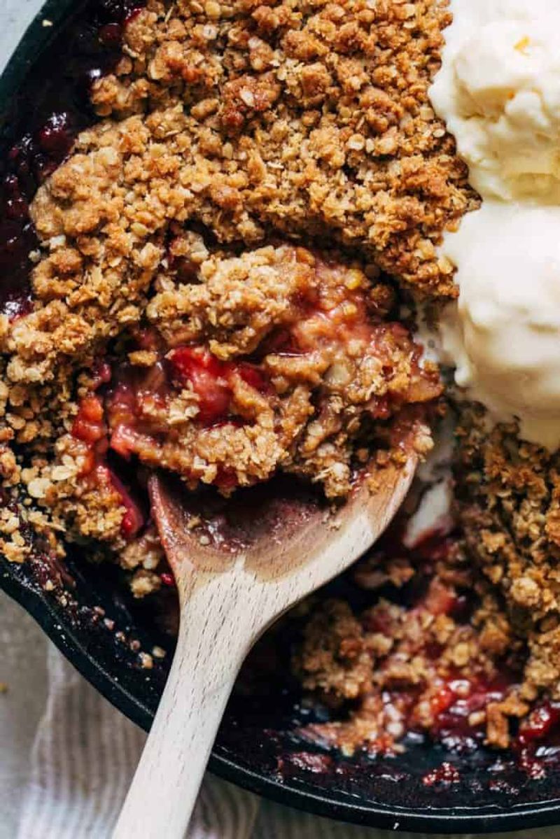 Strawberry Rhubarb Crisp