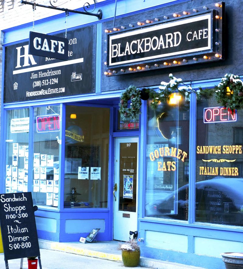 Blackboard Café (Wallace)
