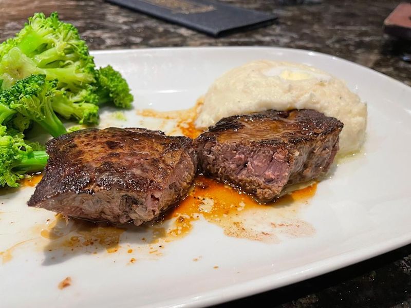 LongHorn Steakhouse Lunch Plates – Steakhouse Flavors, Lunch-Sized Prices