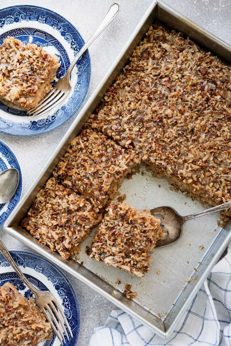 Old-Fashioned Oatmeal Cake