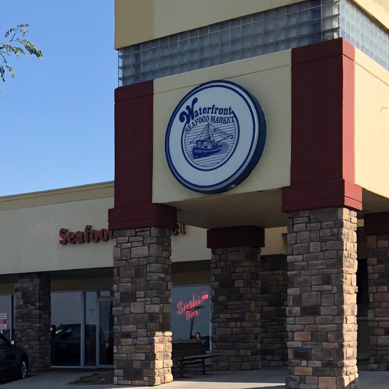 Waterfront Seafood Market (Des Moines – West Des Moines & Ankeny)