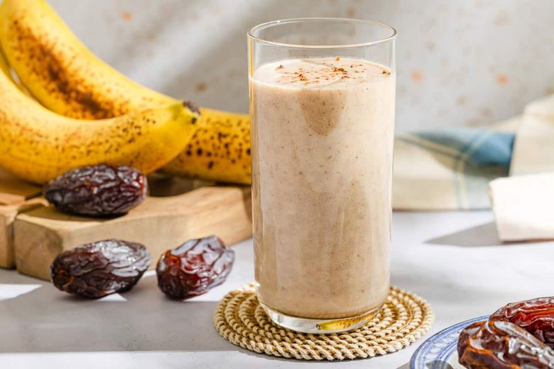 Date and Banana Shake